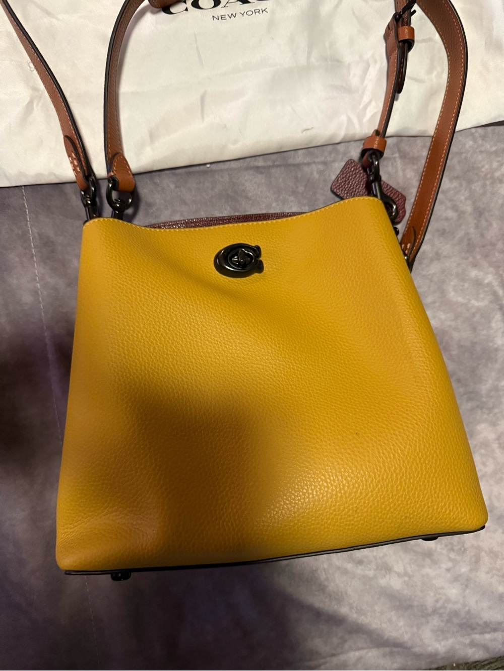 Coach Willow Bucket Bucket Bag in Mustard Yellow - Picture 3 of 9